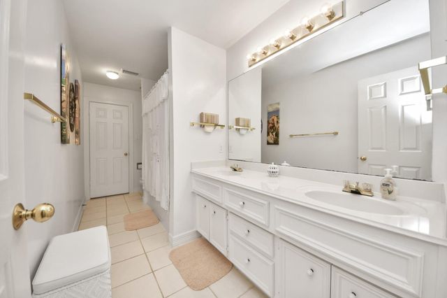 13119 Walnut Lake Road, Houston, TX 77065