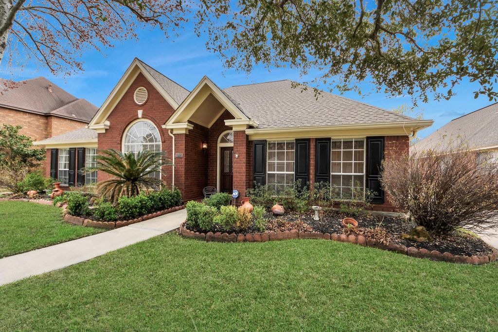 13119 Walnut Lake Road, Houston, TX 77065