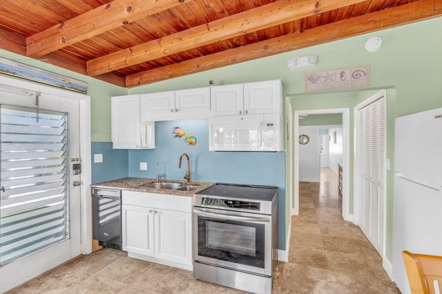 471 9Th Street, Key Colony, FL 33051