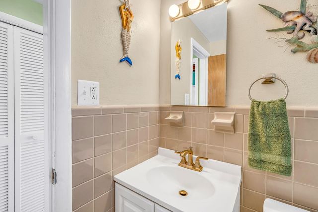 471 9Th Street, Key Colony, FL 33051