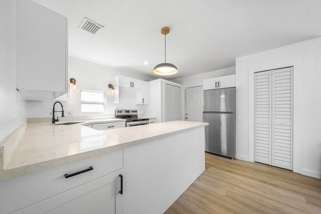 432 29th Street, West Palm Beach, FL 33407