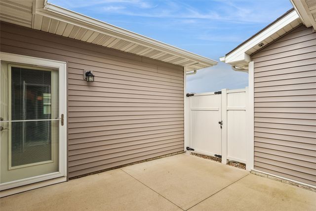 9056 Jem Lane, West Des Moines, IA 50266