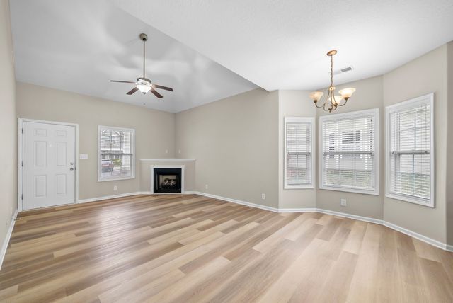 159 Alexander Blvd, Clarksville, TN 37040