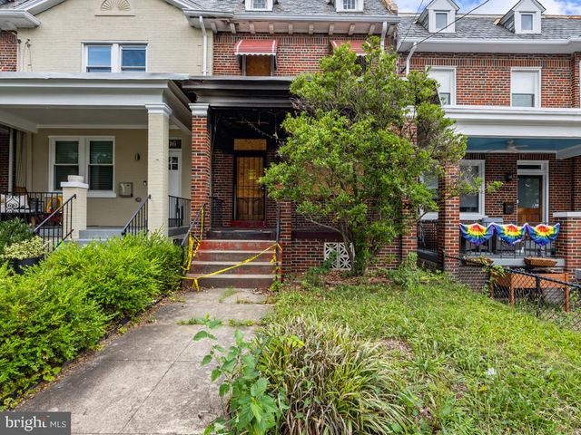 5408 KANSAS AVE NW, Washington, DC 20011