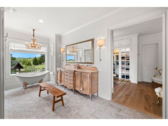 26817 Sw CADE Ln, West Linn, OR 97068