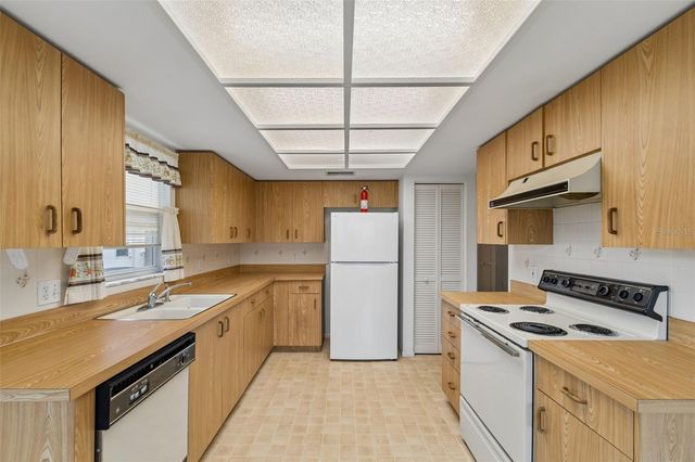 4643 SANDPOINTE DRIVE, New Port Richey, FL 34655