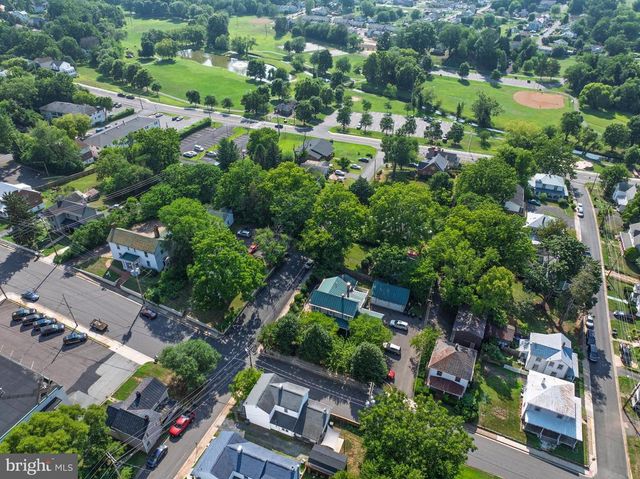 130 W EDMONDSON ST, Culpeper, VA 22701