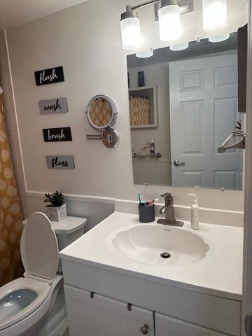 1102 Green Pine Boulevard B1, West Palm Beach, FL 33409