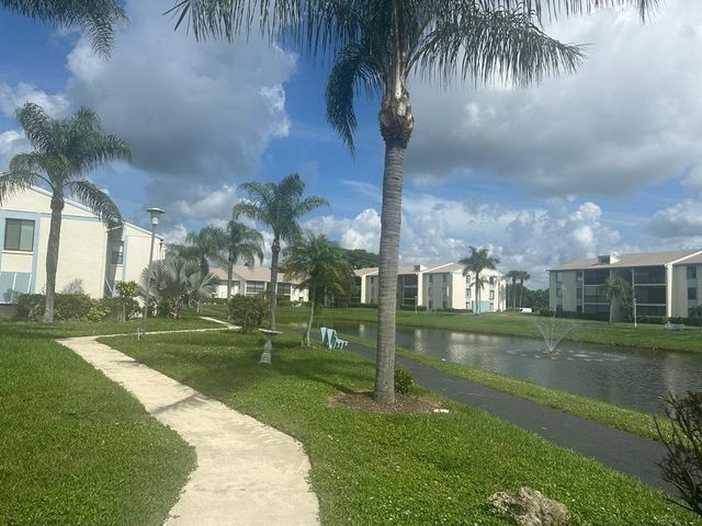 1102 Green Pine Boulevard B1, West Palm Beach, FL 33409
