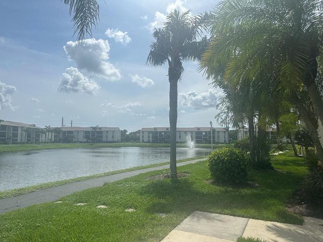 1102 Green Pine Boulevard B1, West Palm Beach, FL 33409