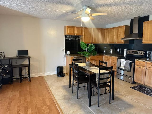 1102 Green Pine Boulevard B1, West Palm Beach, FL 33409