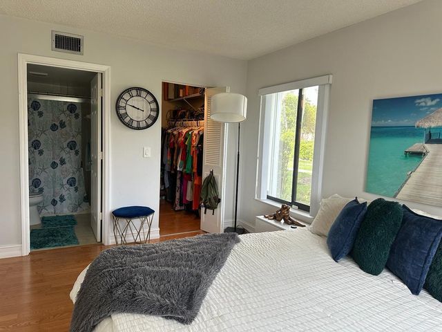 1102 Green Pine Boulevard B1, West Palm Beach, FL 33409