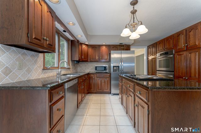 39 Deer Run Drive, Colchester, CT 06415