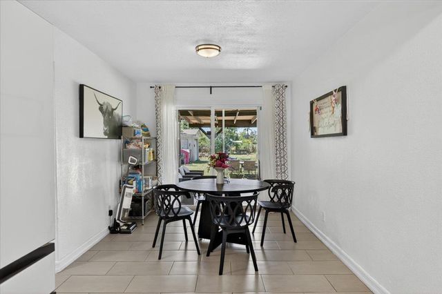 7524 Fruitridge Rd, Sacramento, CA 95820