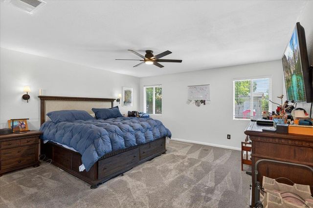 7524 Fruitridge Rd, Sacramento, CA 95820