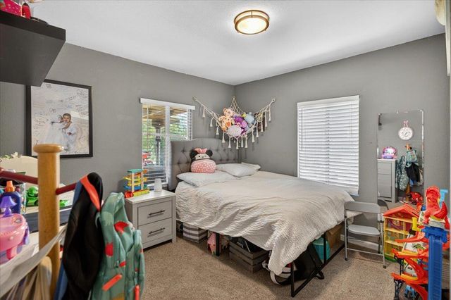 7524 Fruitridge Rd, Sacramento, CA 95820