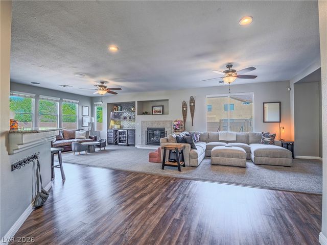 6258 Iginlas Goal Avenue, Las Vegas, NV 89131