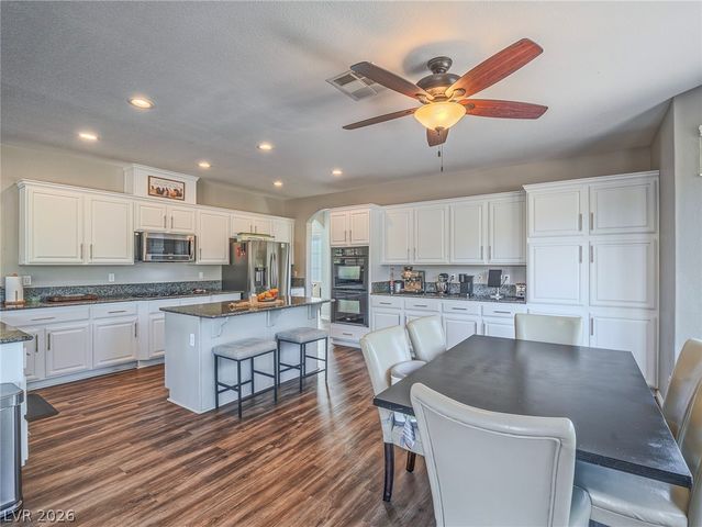 6258 Iginlas Goal Avenue, Las Vegas, NV 89131