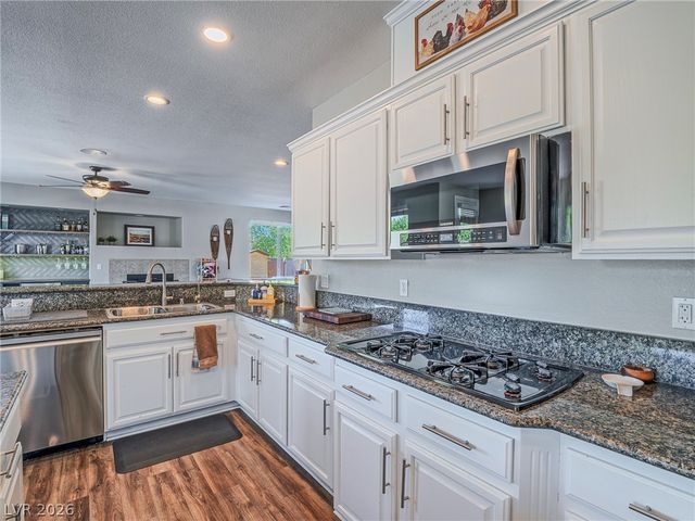 6258 Iginlas Goal Avenue, Las Vegas, NV 89131