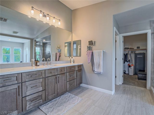 6258 Iginlas Goal Avenue, Las Vegas, NV 89131