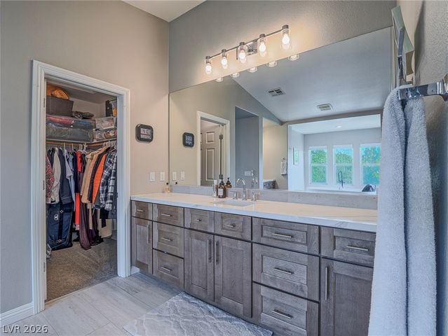 6258 Iginlas Goal Avenue, Las Vegas, NV 89131