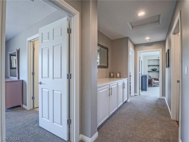 6258 Iginlas Goal Avenue, Las Vegas, NV 89131