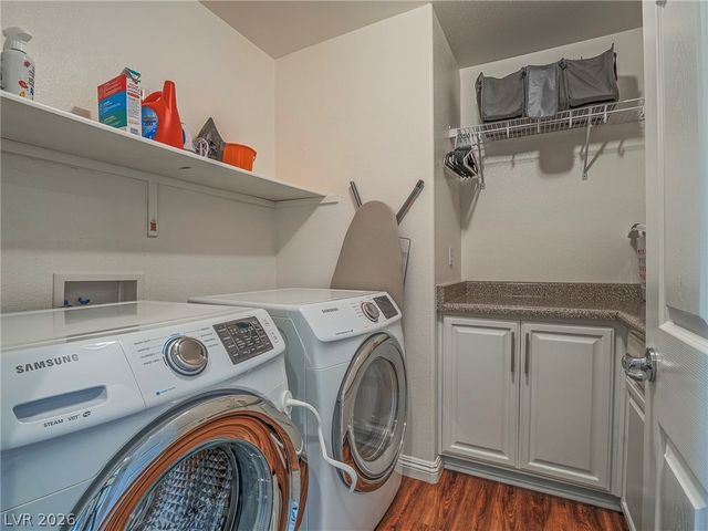 6258 Iginlas Goal Avenue, Las Vegas, NV 89131