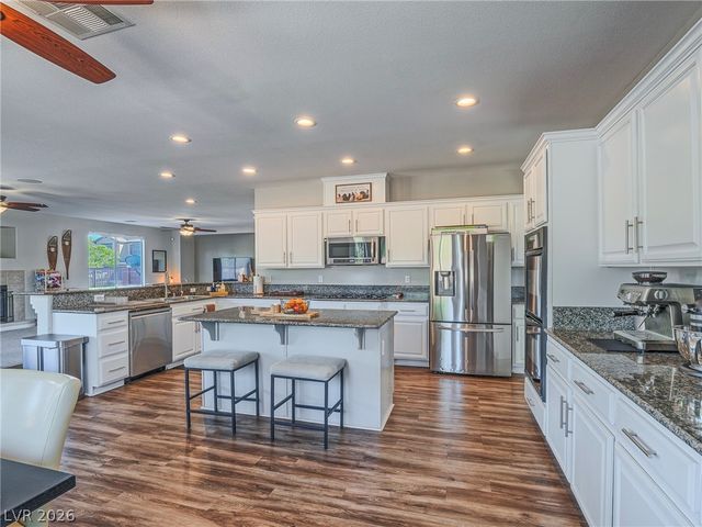 6258 Iginlas Goal Avenue, Las Vegas, NV 89131