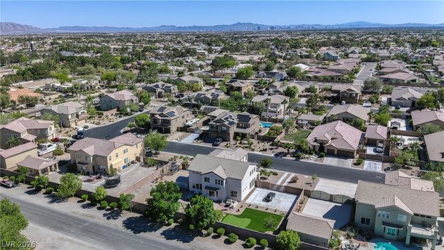 6258 Iginlas Goal Avenue, Las Vegas, NV 89131