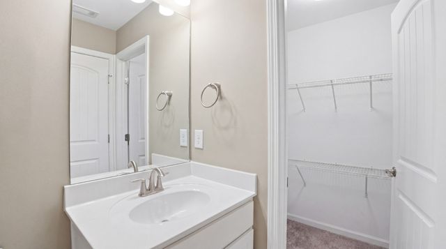 421 Davenport Dr, Murfreesboro, TN 37128
