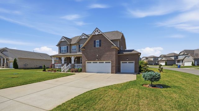 421 Davenport Dr, Murfreesboro, TN 37128