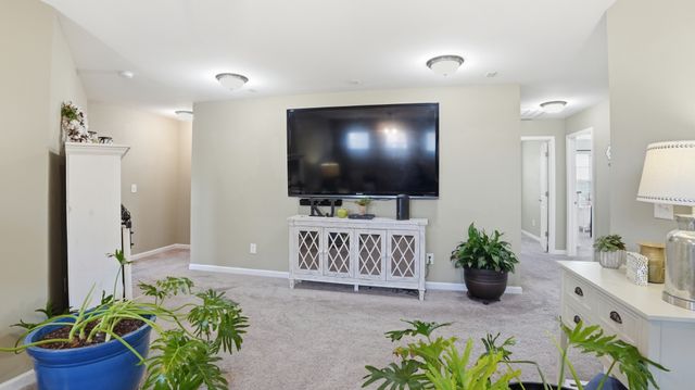 421 Davenport Dr, Murfreesboro, TN 37128