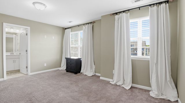 421 Davenport Dr, Murfreesboro, TN 37128
