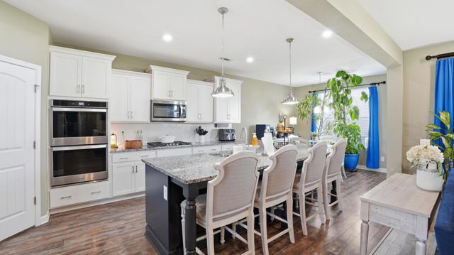 421 Davenport Dr, Murfreesboro, TN 37128