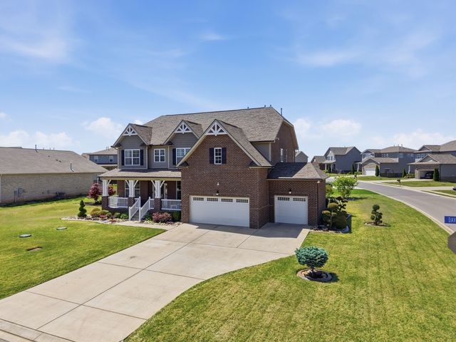 421 Davenport Dr, Murfreesboro, TN 37128
