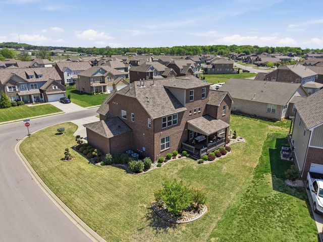 421 Davenport Dr, Murfreesboro, TN 37128