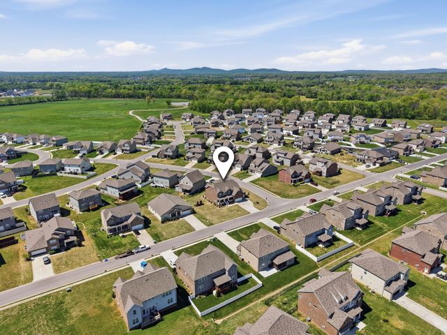421 Davenport Dr, Murfreesboro, TN 37128