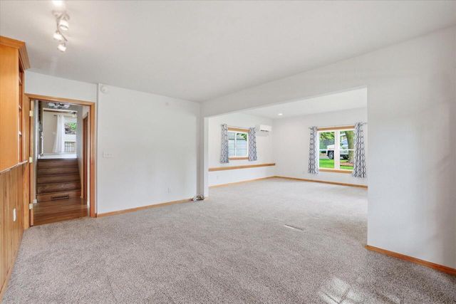 1880 Stardust DRIVE, Waukesha, WI 53186