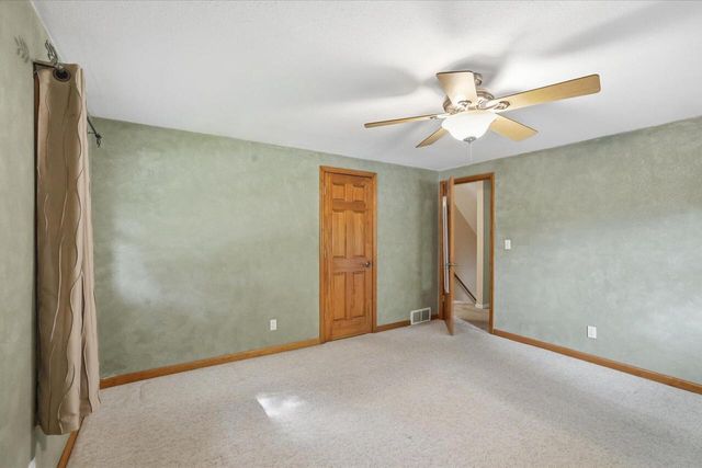 1880 Stardust DRIVE, Waukesha, WI 53186