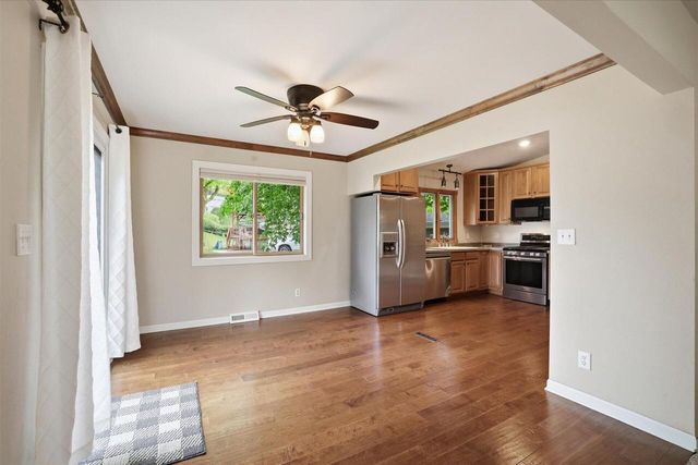 1880 Stardust DRIVE, Waukesha, WI 53186