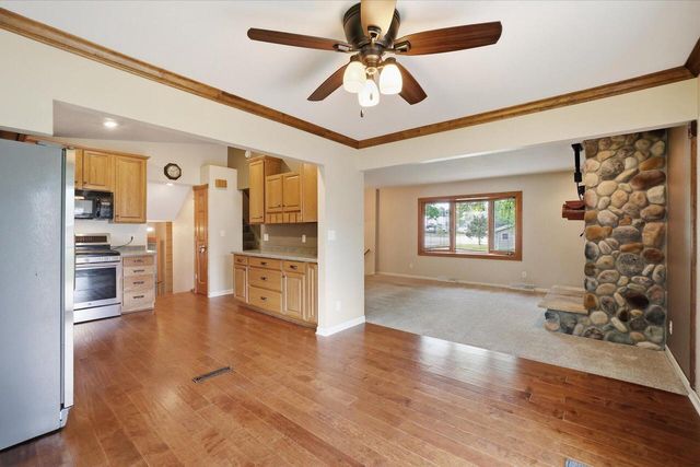 1880 Stardust DRIVE, Waukesha, WI 53186