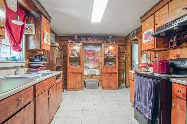 1422 Cassville NW Road, Cartersville, GA 30121