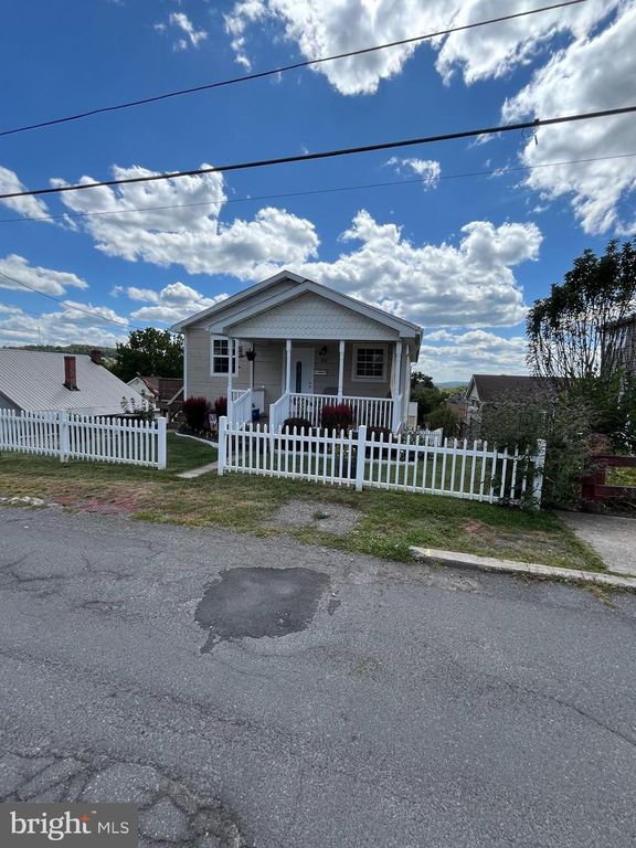 99 WASHINGTON ST, Frostburg, MD 21532