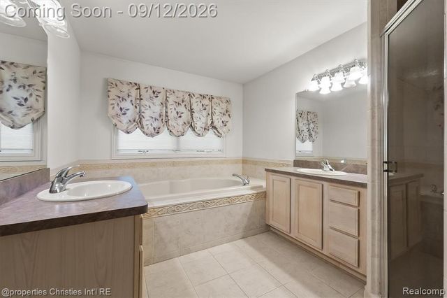 1132 Wood Trail, Oxford, MI 48371