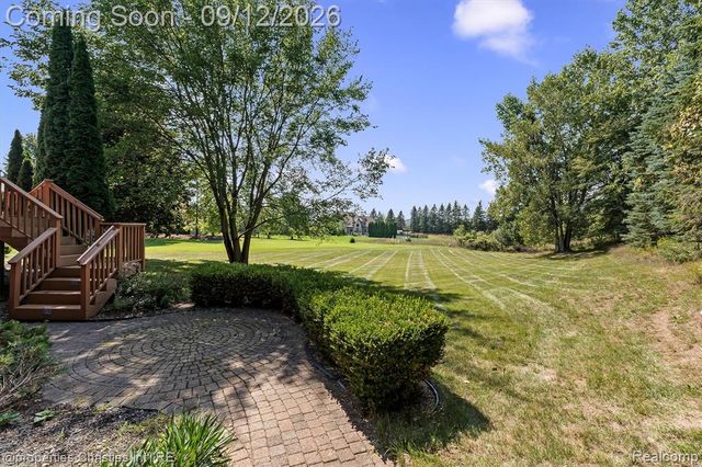1132 Wood Trail, Oxford, MI 48371