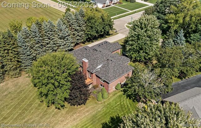 1132 Wood Trail, Oxford, MI 48371
