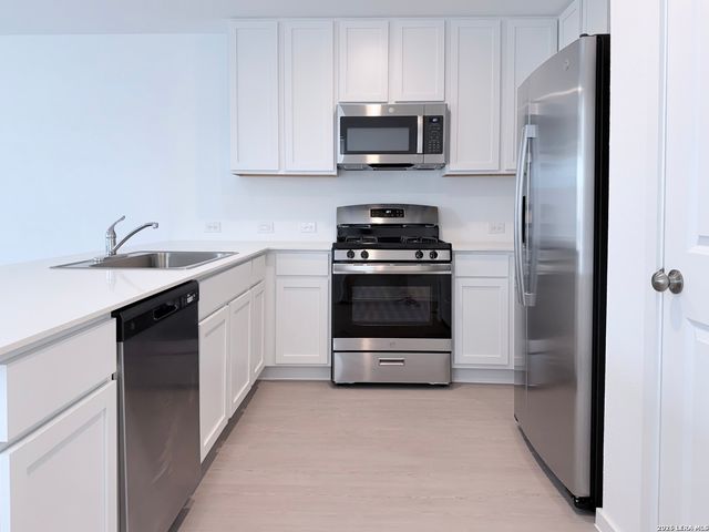 4906 Winecup Cove, Converse, TX 78109