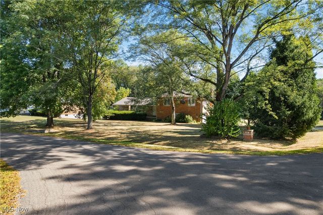 2395 Hull Drive, Copley, OH 44321