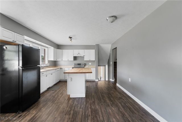 2395 Hull Drive, Copley, OH 44321