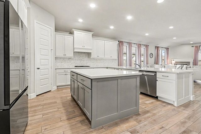 12310 Grassy Bend Drive, Mont Belvieu, TX 77523